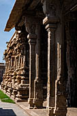 The great Chola temples of Tamil Nadu - The Sri Ranganatha Temple of Srirangam. A subsidiary shrine to the west of the fourth courtyard. 